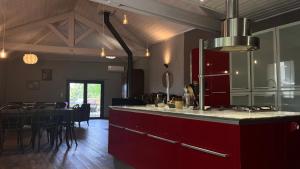 Maison Chaleureuse avec Terrasse Privée - 4hvězdičkové hotely ve městě Valréas