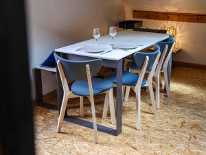 Hysope 4 pers, design et confort-chiens acceptés