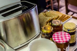 Hotels Contact Hotel Alize Montmartre : photos des chambres