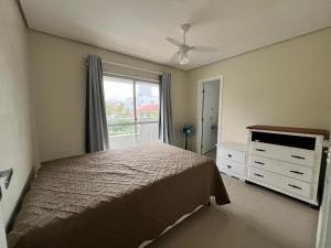 Apto Praia do Sol - 6 pessoas - Bombas