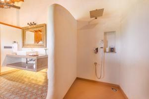 SaffronStays Satori Hornbill - Tuscan 2BR lake-view villa with pool, bar, verandahs & farm-to-table dining