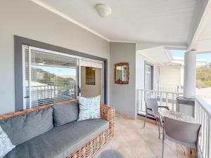 Lagoon View Retreat-Stylish 2BR in Central Knysna