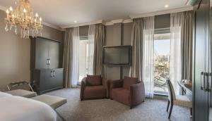 Queen Victoria Hotel by NEWMARK