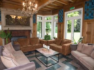 Luxury Estate with Pool & Spa