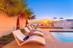 Clifton YOLO Spaces - Beachfront Duo Apartment