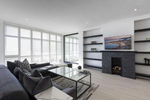 Clifton YOLO Spaces - Beachfront Duo Apartment
