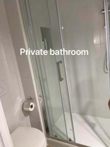 Zweibettzimmer mit Gemeinschaftsbad