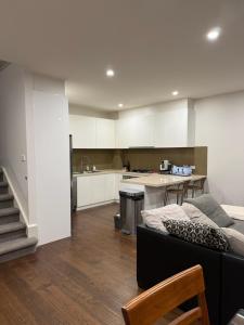 Modern Stylish Comfort at Prime Camberwell Retreat
