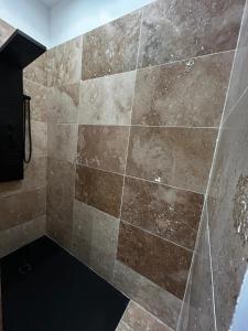 Cozy room apartment Nîmes Centre Coupole Arènes