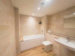 Manchester Waterside Retreat