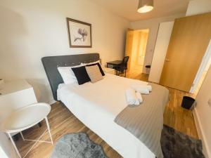 Manchester Waterside Retreat