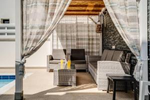 Villa Alassia 16 by Ezoria Villas