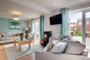 Tumbler Rocks Retreat