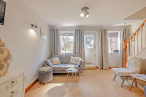 Stones Throw Cottage