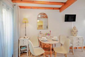 Stones Throw Cottage