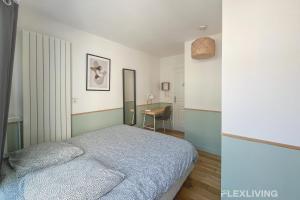 3-Bedroom T3 with Balcony Lively Area & Restaurants