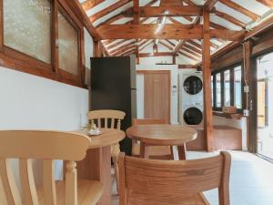 Traditional Hanok Stay with Jacuzzi, Dongdaemun Jongno Area