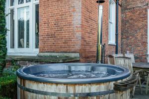 6 Bedroom - Luxury - Cinema Room