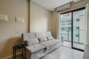 Sua estadia exclusiva a poucos passos do Mar em Meia Praia - FFS