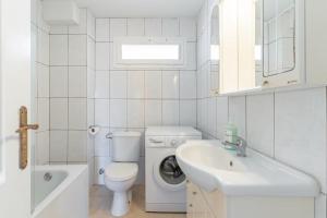 Lovely beachfront apartment Puerto Banus Marbella