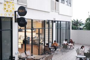 Royal Suites Studio 15QR - Baloi Apartment