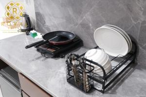 Royal Suites Studio 15QR - Baloi Apartment