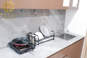 Royal Suites Studio 15QR - Baloi Apartment