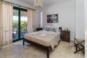 Villa Dafni with Private Pool BBQ and Free Parking