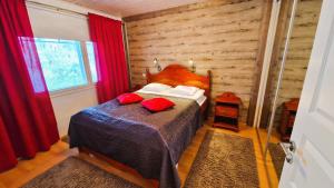 House at the Arctic Circle- next to Santa Claus