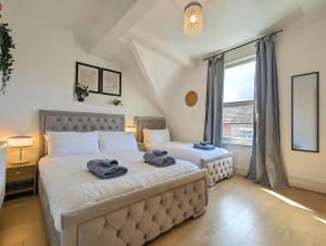 Bright 4BR Home Near Anfield & Free Parking