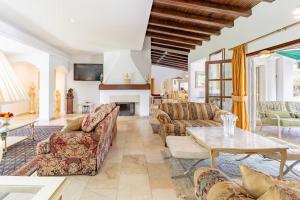 Exclusive villa Las Palmeras Puerto Banus with heated private swimming pool, Marbella, Spain