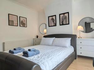 Bright 4BR Home Near Anfield & Free Parking