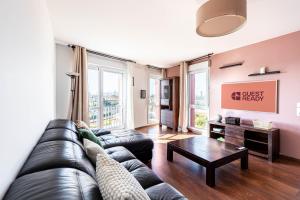 GuestReady - Cosy flat with a view of Montmartre