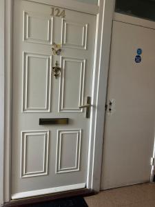 Cozy 1BR Apartment in Stratford with City View