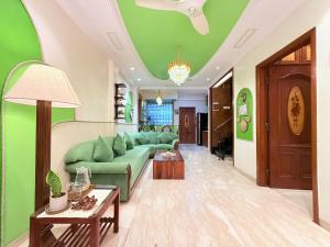 Garden Veil Luxury Villa By Spacez