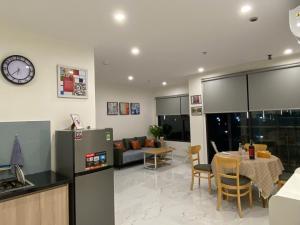 Parkview Homestay BS802 The Beverly Solari Vinhomes Grand Park