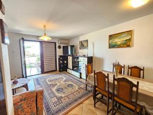 DAVOR KL Holiday house in a small fishing village