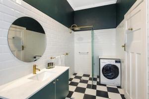Stylish 1BR APT in West Perth with Parking