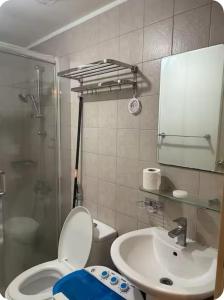 SOHO Central 1 BR Big Sized with balcony