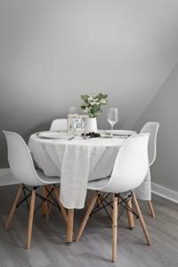 King Bed 2 TVs Fast Wifi Pet Friendly!