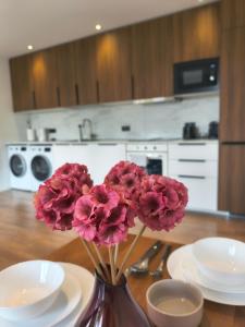 Sova Haus near Katowice and Chorzów, 24h Self check-in, Free parking, Shops 5 min walk, No Elevator-3rd floor