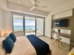 Loft Vistas Mar. Crespo Piscina y Jacuzzi