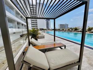 Loft Vistas Mar. Crespo Piscina