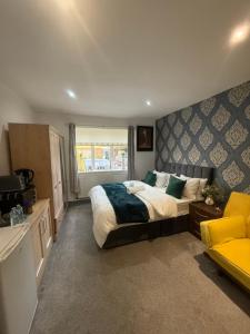 Eastern Bridge Rooms