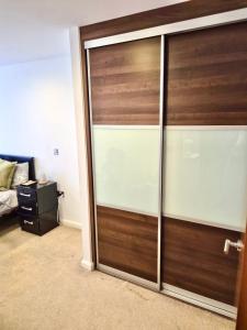 Promo Rate - 1 Bed Flat in Fulham Broadway with Private Balcony near Parsons Green, West Brompton, West Kensington by NourNest Apartments