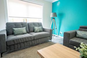 2 BDR House By Caledonia Luxe Stays Short Lets & Serviced Accommodation Bathgate