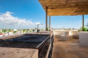 Trendy Studio w Pool Parking Walk to Beach