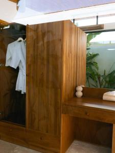 1 Bedroom Island Retreat central located