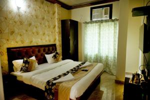 Kumarpaying guest house assi Ghat road