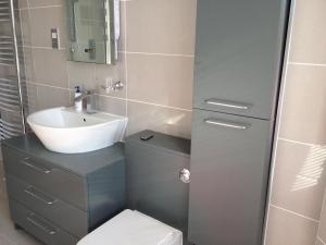 Large Central Delightful Townhouse with Garden